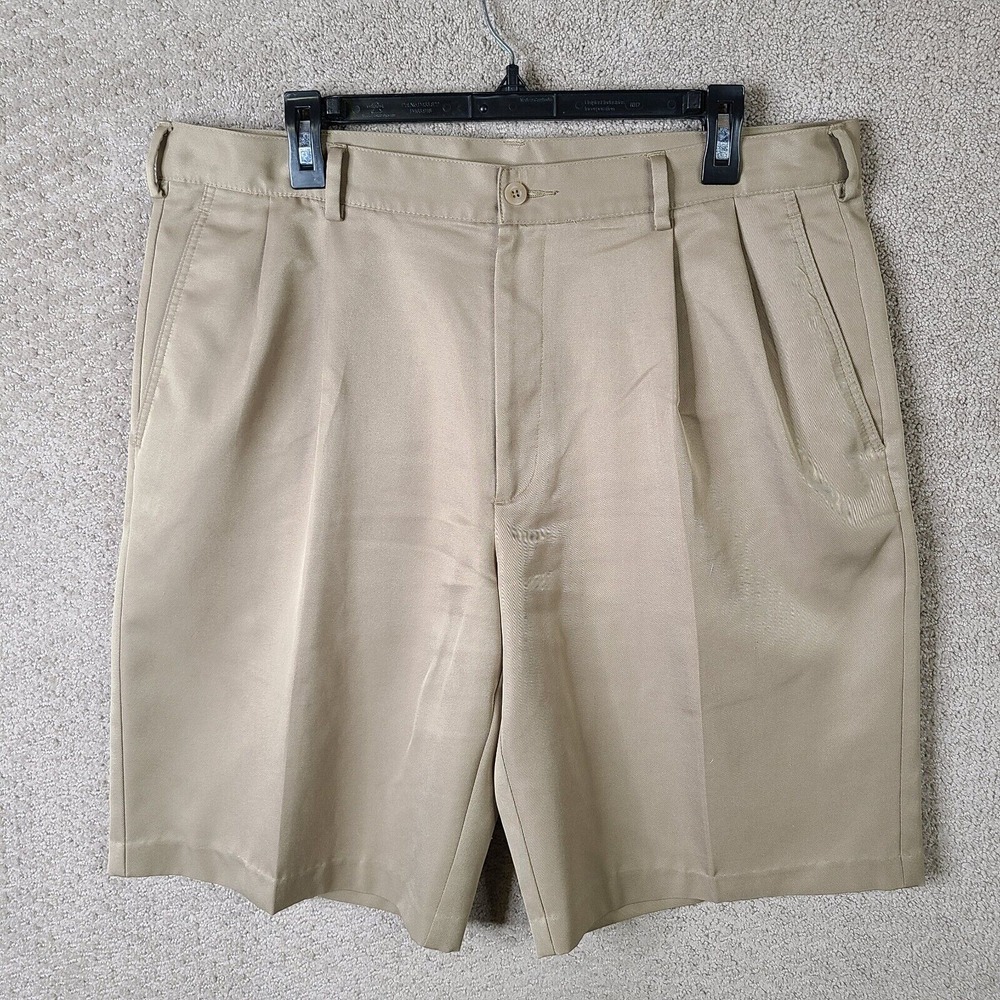 Jos A Bank‎ Shorts Mens 36 Beige Chino Pleated Polyester Golf Classic Collection